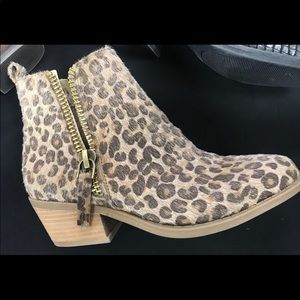 Very G booties